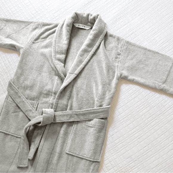 Riley Brand Luxe Terry Robe - Picture 4 of 10